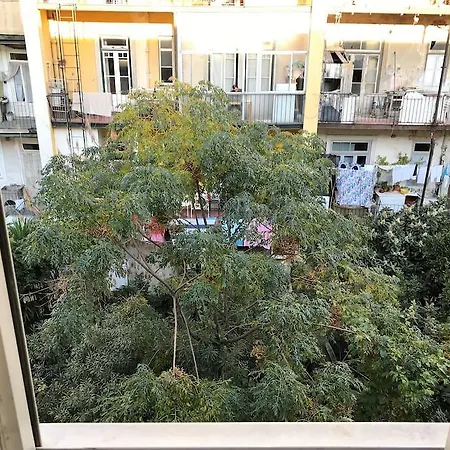New! Beautiful Spacious Flat In Central Location! *