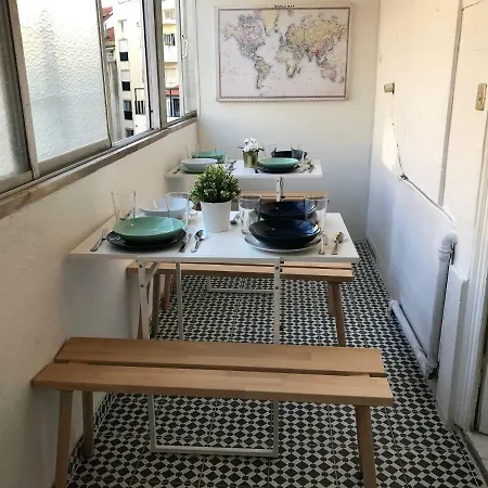New! Beautiful Spacious Flat In Central Location! Kwatera prywatna Lizbona